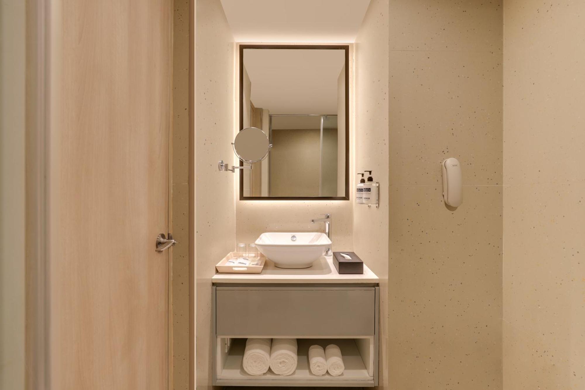 Keys Prima By Lemon Tree Hotels, Pimpri, Pune Exterior foto